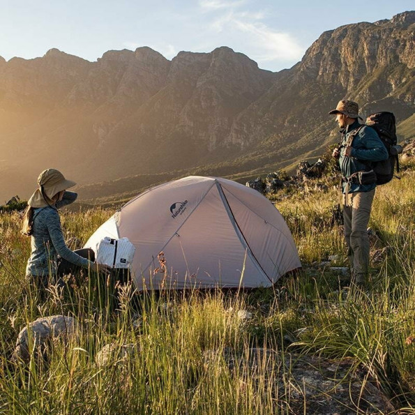 Палатка сверхлегкая двухместная с футпринтом Naturehike Star-River 2 Updated серо-красная -
                                                        Фото 4