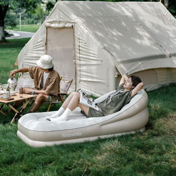 Матрас надувной одноместный с подголовником. Naturehike бежевый -
                                                        Фото 4