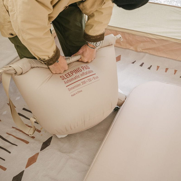 Самонадувающийся матрас 10 см одинарний с помпою Naturehike , бежевый -
Фото 3 Самонадувающийся матрас 10 см одинарний с помпою Naturehike , бежевый -
Фото 3