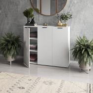 Комод-тумба на три дверцы с полками Белый