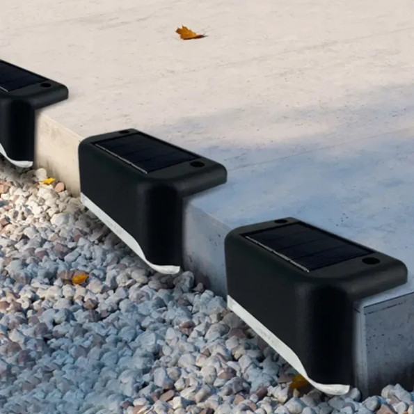 Набор из 4 солнечных садовых фонарей SuperLED -
                                                        Фото 4