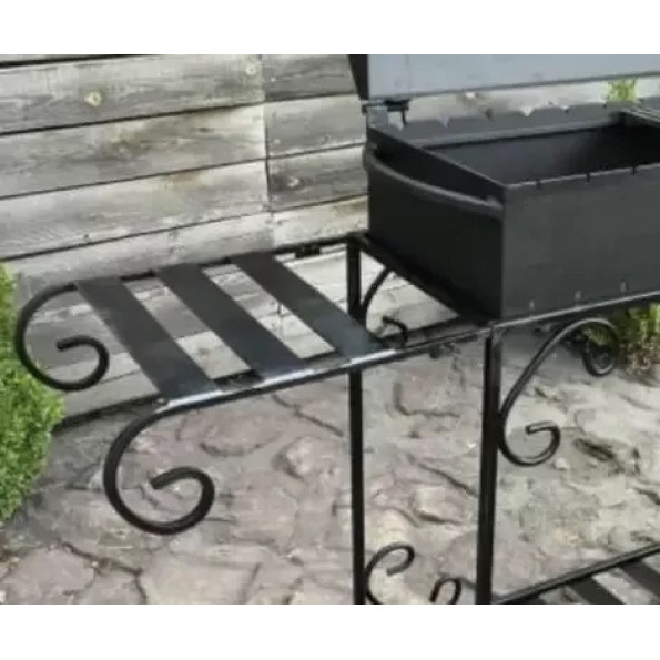 Полка-стол для мангалов с дровницей на 9-12 шампуров -
                                                        Фото 3