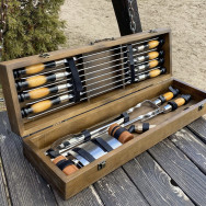 Набор ручной работы 8 шампуров, вилка и щипцы для мяса в деревянном кейсе