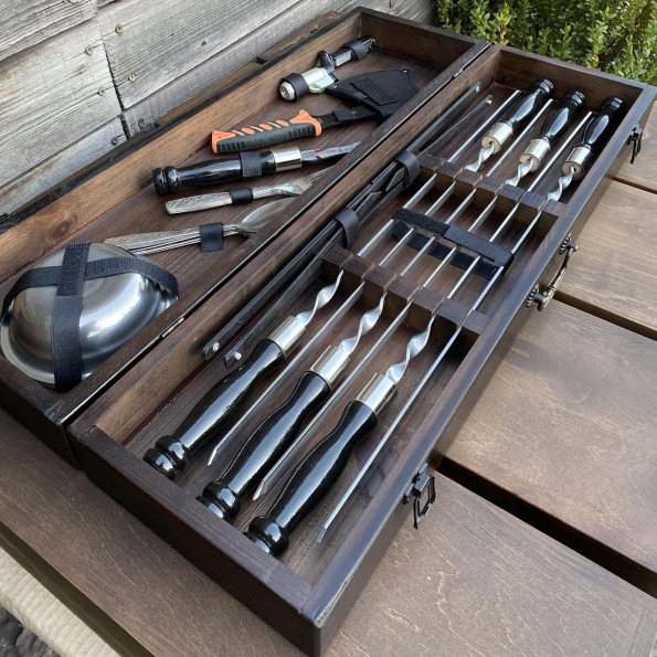 Набор ручной работы из 6 шампуров посудой и топором в кейсе из дерева -
                                                        Фото 3