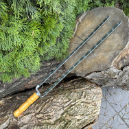 Шампур двойной с деревянной ручкой 63 см светлый