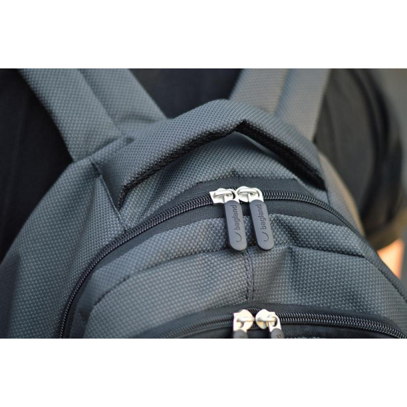 Рюкзак школьный черный на 32 л с ортопедической спинкой -
                                                        Фото 10