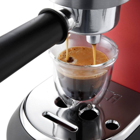 Кофеварка DeLonghi EC685R -
                                                        Фото 4