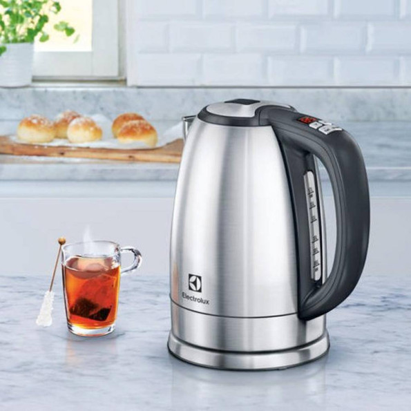 Електрочайник ELECTROLUX EEWA 7700 (EEWA7700) -
                                                        Фото 3
