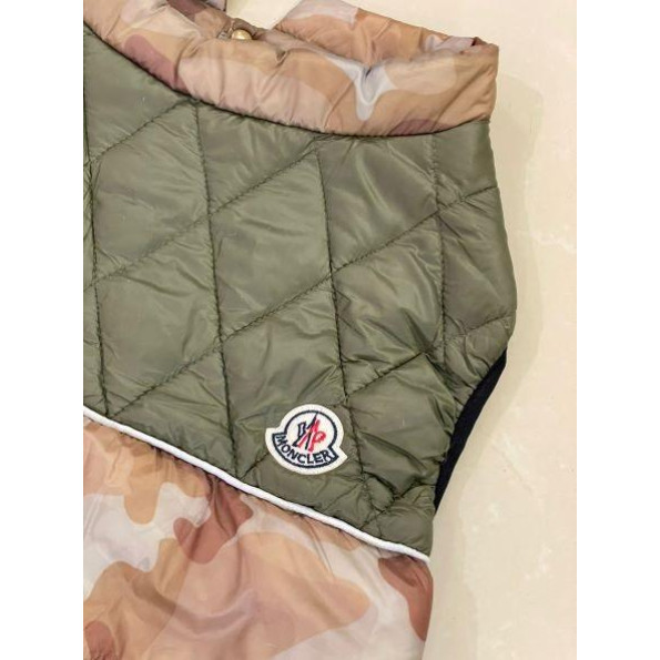 Курточка-безрукавка для собак Multibrand "Moncler" милитари зеленый -
                                                        Фото 2