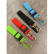 Ремень в машину на ошейник для собак и котов для безопасного путешествия 2,5см*70см Красный