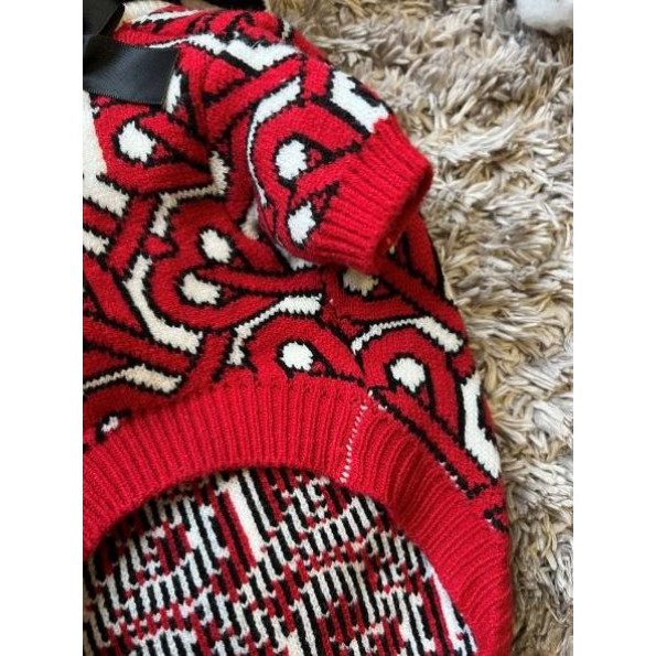 Брендовий светр для собак BURBERRY з білим коміром, червоний -
Фото 3 Брендовий светр для собак BURBERRY з білим коміром, червоний -
Фото 3