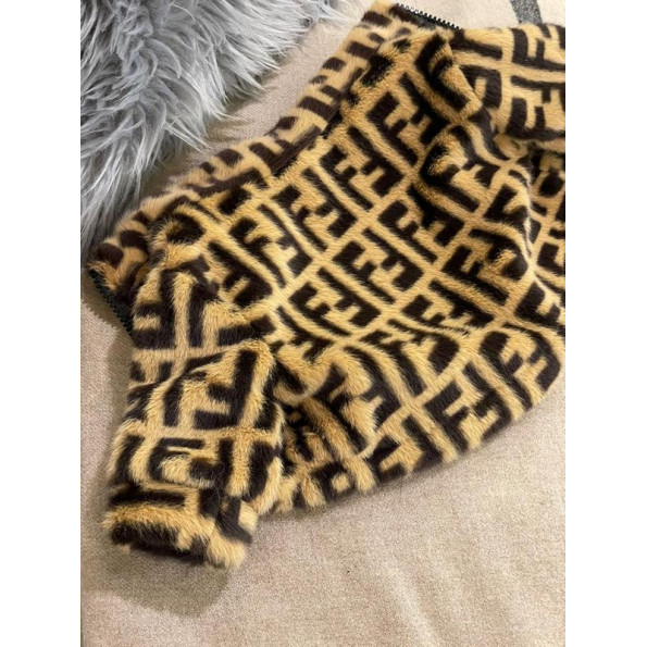 Брендова шуба для собак FENDI зі штучного хутра на шовковій підкладці без капюшона, коричнева 2XL -
                                                        Фото 2