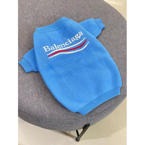 Брендовый свитер для собак BALENCIAGA Волна бело-красная, голубой Брендовый свитер для собак BALENCIAGA Волна бело-красная, голубой