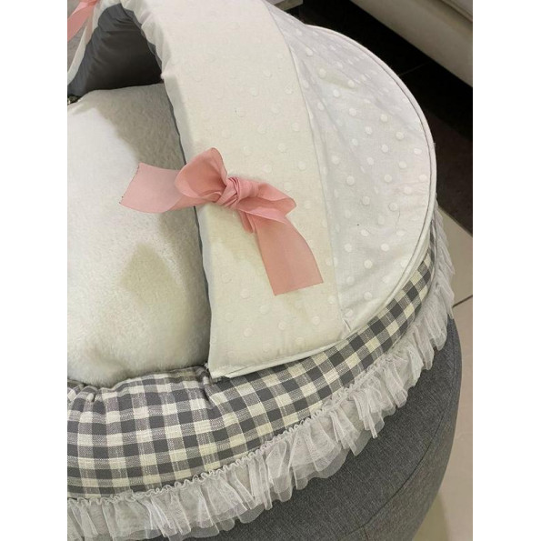 Лежанка люлька для собак Boris House Baby Cradle с плюшевым мартрасом белого цвета в клеточку -
Фото 6 Лежанка люлька для собак Boris House Baby Cradle с плюшевым мартрасом белого цвета в клеточку -
Фото 6