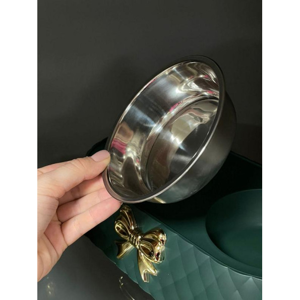 Двойная пластиковая подствка под железные миски для собак и котов с БАНТОМ 34*17,5*6,5см зеленая -
                                                        Фото 3