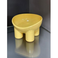 Миска пластикова для собак і кішок на ніжках 14,5*14*10см, жовта 