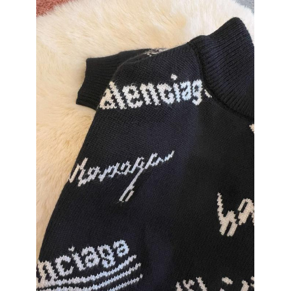 Брендовый свитер для собак Balenciaga двухслойная вязка, с надписями по cпинке, черный M -
                                                        Фото 3