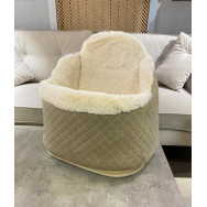 Автокрісло для собак і кішок у машину Maralis білий між і прошитий ромбами замш, бежеве 