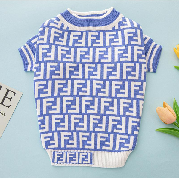 Брендовый свитер для собак FENDI c белыми полосами по краям и буквами F на принте, Голубой XS