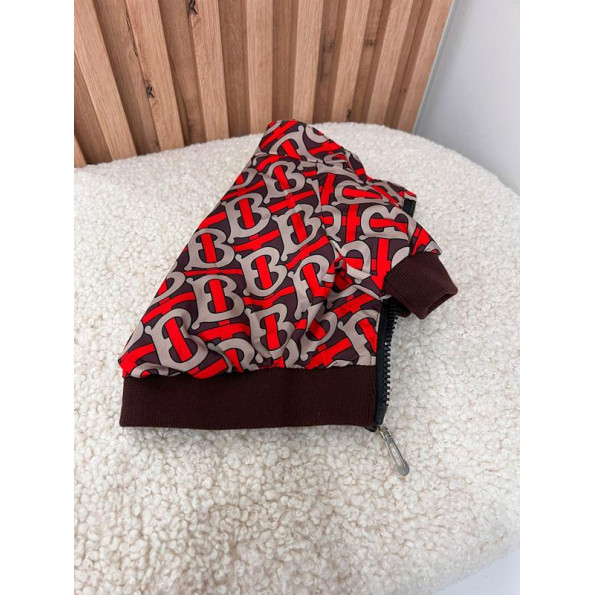 Брендовая куртка для собак ветровка для собак Burberry эластиковая на змейке без капюшона, бордовая Бордовый S -
                                                        Фото 2