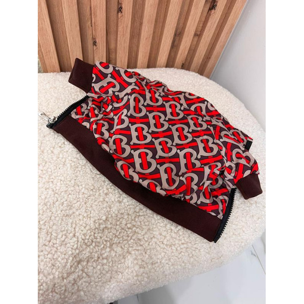 Брендовая куртка для собак ветровка для собак Burberry эластиковая на змейке без капюшона, бордовая Бордовый S -
                                                        Фото 3