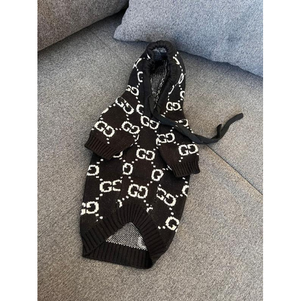 Вязанная кофта для собак GUCCI с капюшоном на шнурках черная M -
                                                        Фото 2