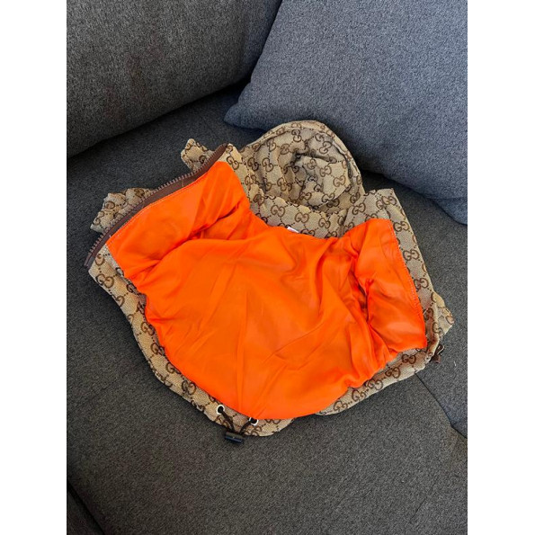 Зимняя куртка для собак GUCCI с капюшоном на змейке, с шелковой подкладкой, бежевая S -
                                                        Фото 5