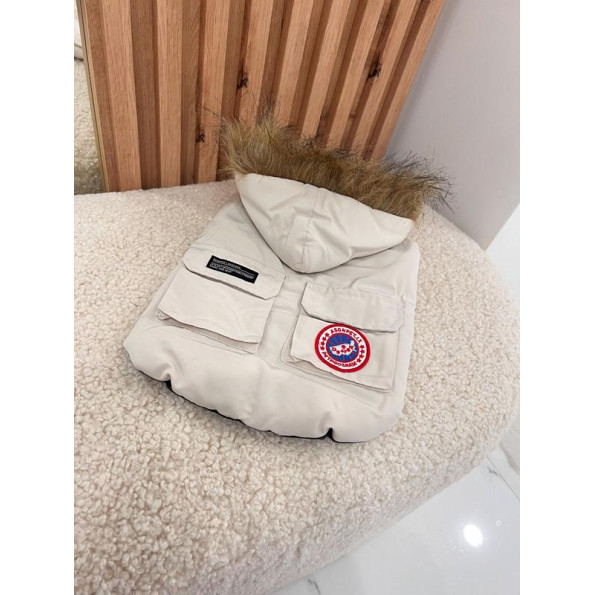 Зимова жилетка для собак CANADA GOOSE з капюшоном, на пуху , бежева L -
                                                        Фото 3