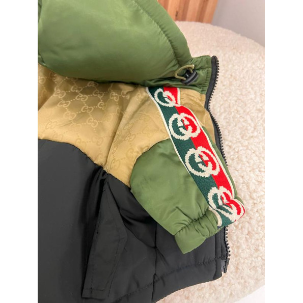 Зимова куртка для собак GUCCI з капюшоном на змійці зелена 2XL -
                                                        Фото 2