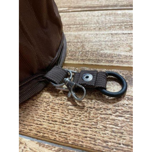 Дорожная поилка для собак и кошек Lovabledog складная на змейке, коричневая -
                                                        Фото 3