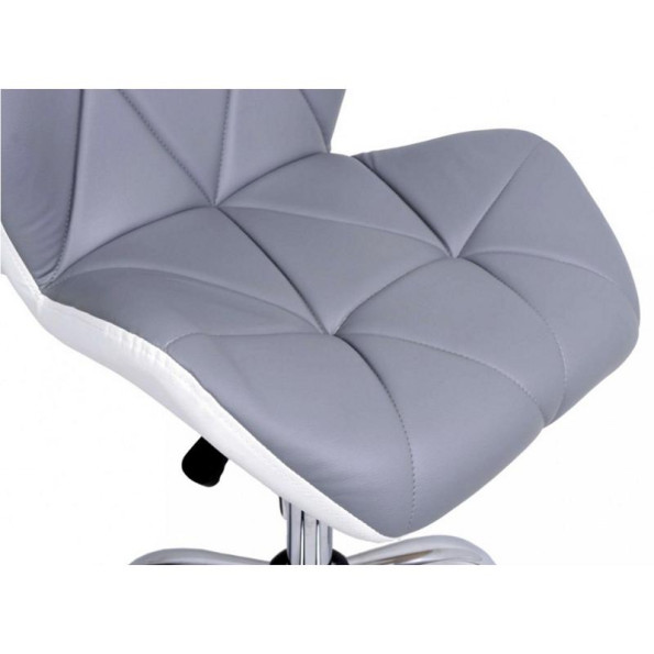 Кресло на колесах серо-белое -
                                                        Фото 6