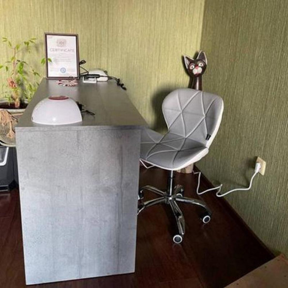 Кресло на колесах серо-белое -
                                                        Фото 8