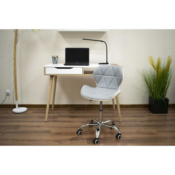 Кресло на колесах серо-белое -
                                                        Фото 9