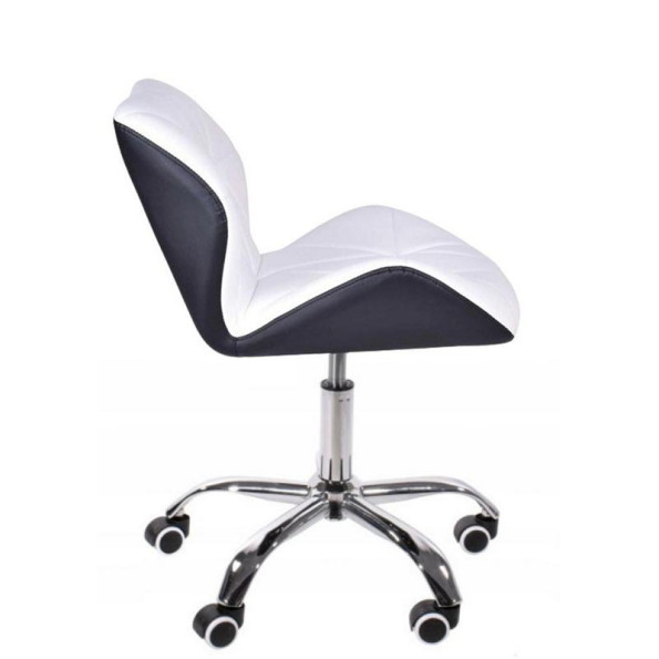 Кресло на колесах бело-черное -
                                                        Фото 2