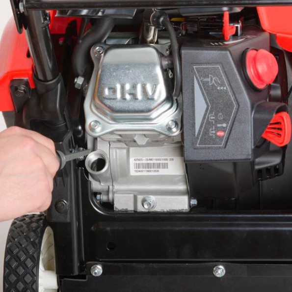 Снігоприбиральник бензиновий, 2.2 к.с./1.65 кВт, висота/ширина захвату 300/460 мм -
                                                        Фото 5