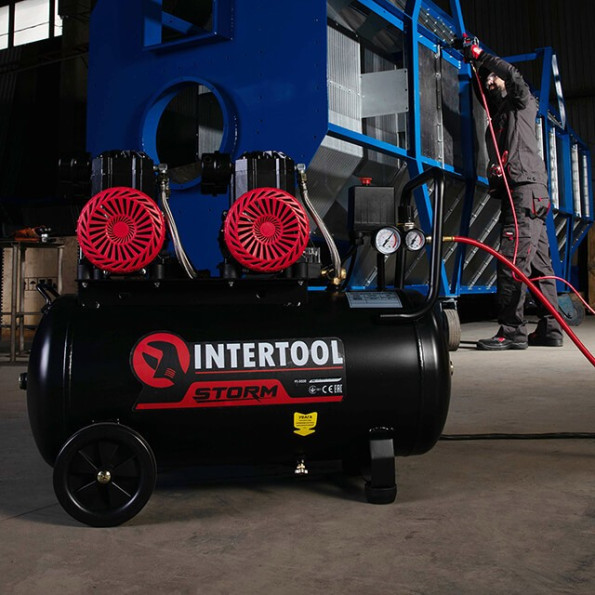 Компресор 50 л, 2x1.1 кВт, 220 В, 8aтм, 400 л/хвил, 2800 об/хв, безмасляний, 4 циліндра -
Фото 9 Компресор 50 л, 2x1.1 кВт, 220 В, 8aтм, 400 л/хвил, 2800 об/хв, безмасляний, 4 циліндра -
Фото 9