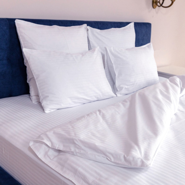 Простирадло SoundSleep готель сатин-страйп 240х260 см біле -
Фото 3 Простирадло SoundSleep готель сатин-страйп 240х260 см біле -
Фото 3
